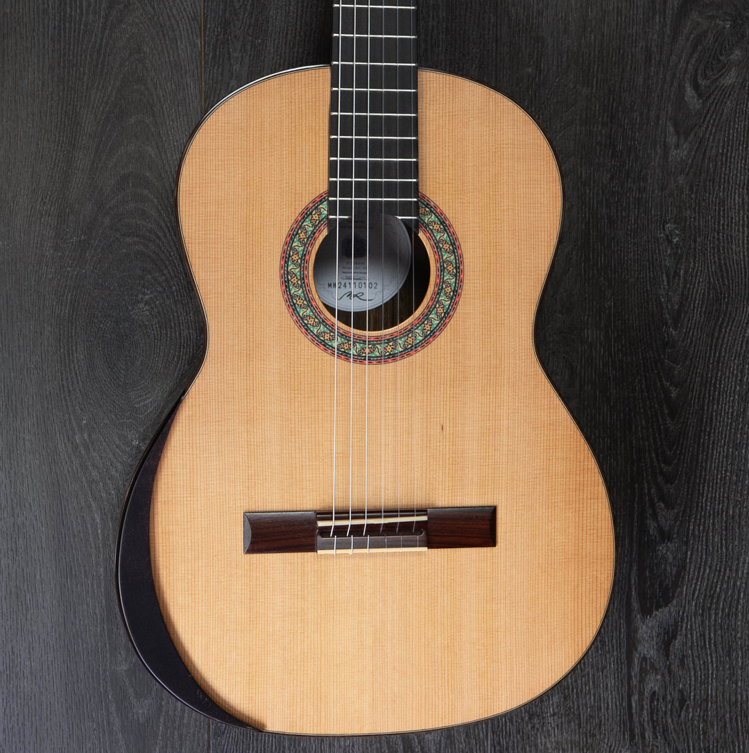 Manuel Rodriguez SUPERIOR B-C, 4/4 size Classical Guitar, Solid cedar top, Flamed Eucalyptus Back & Sides