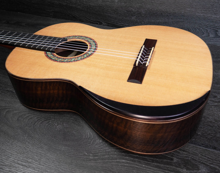 Manuel Rodriguez SUPERIOR B-C, 4/4 size Classical Guitar, Solid cedar top, Flamed Eucalyptus Back & Sides