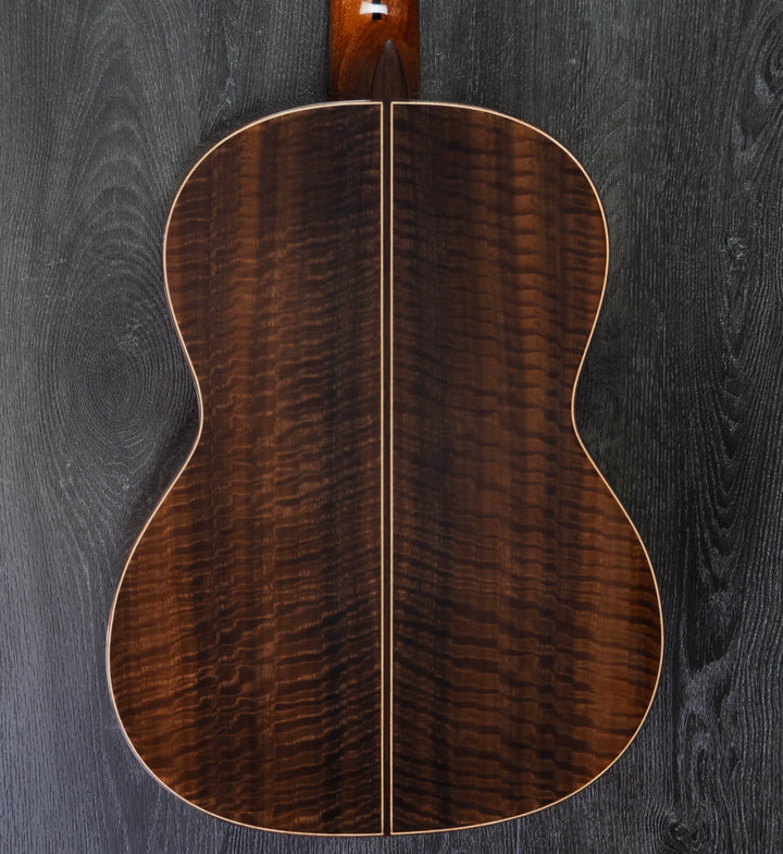 Manuel Rodriguez SUPERIOR B-C, 4/4 size Classical Guitar, Solid cedar top, Flamed Eucalyptus Back & Sides