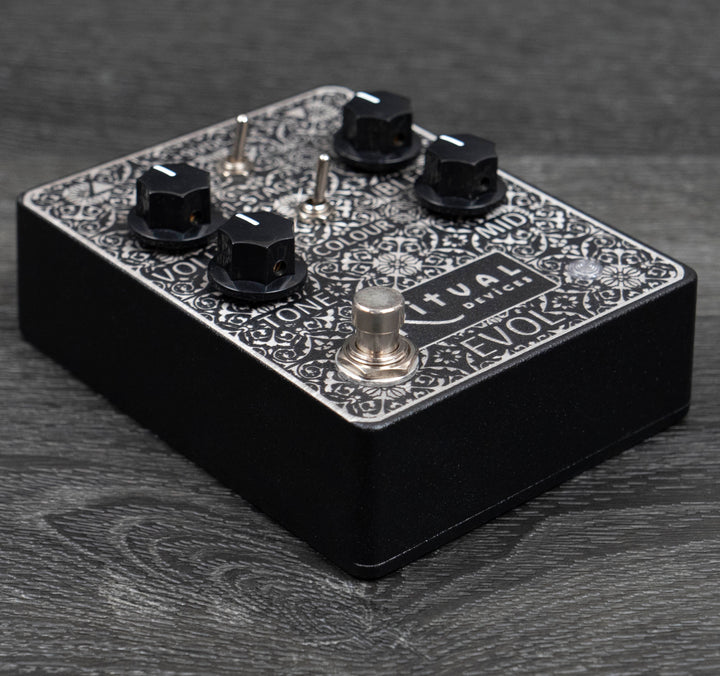 Pédale d'effets de distorsion fuzz EVOL de Ritual Devices