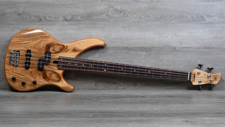 Bajo eléctrico Yamaha TRBX174EW, madera exótica