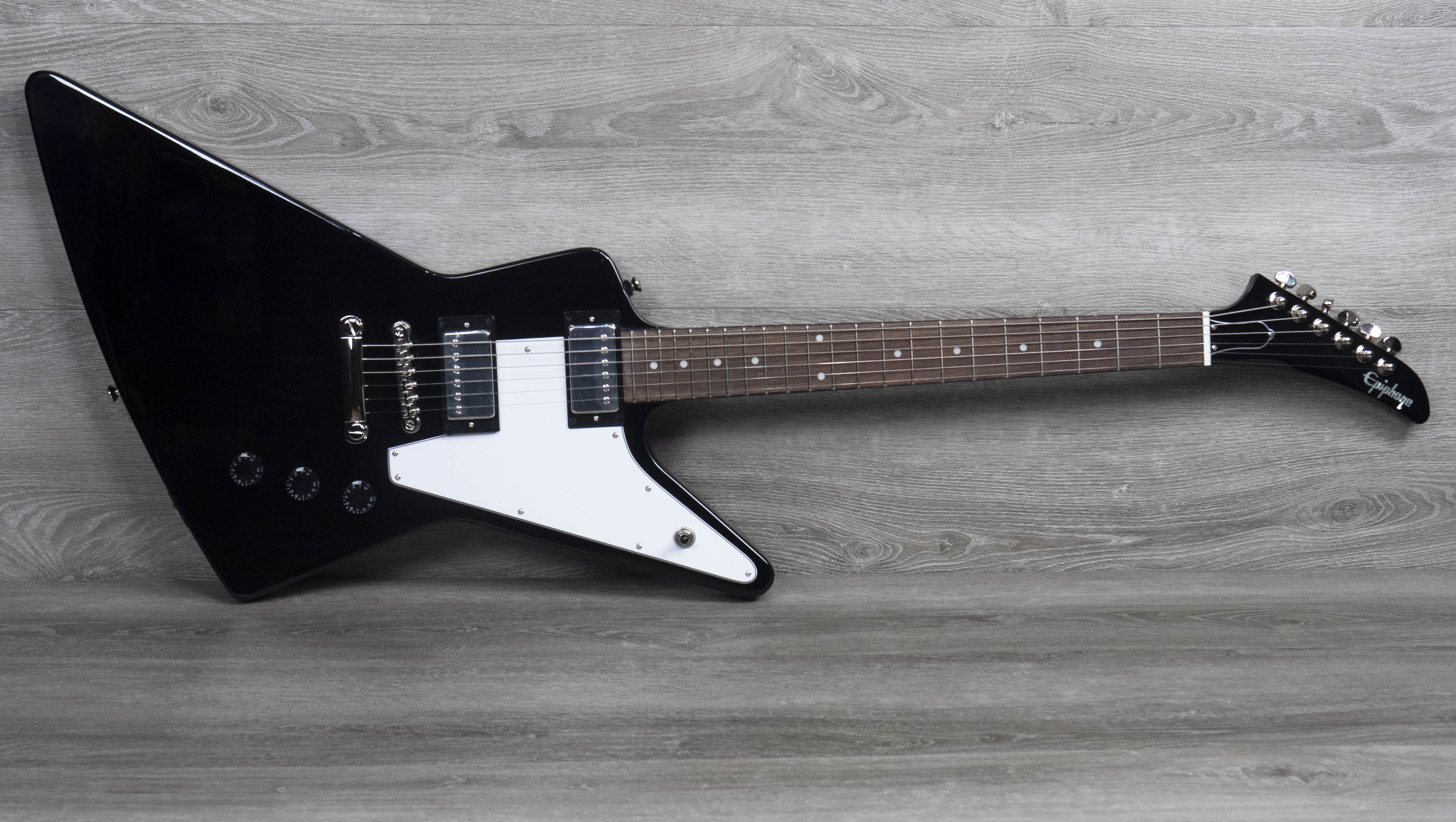 Epiphone Inpired by Gibson Explorer Ebony A Strings