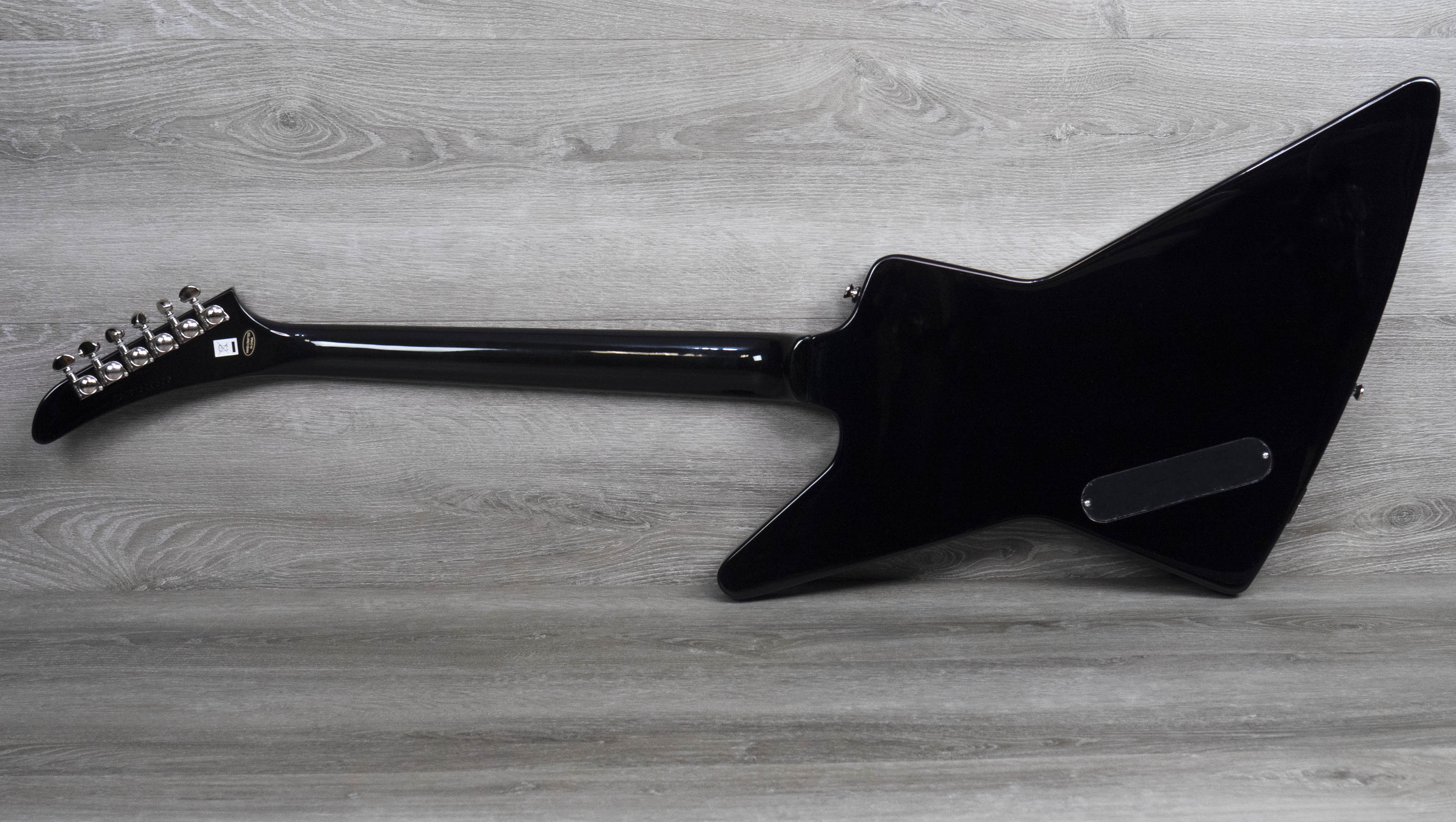 Epiphone Inpired by Gibson Explorer, Ebony – A Strings