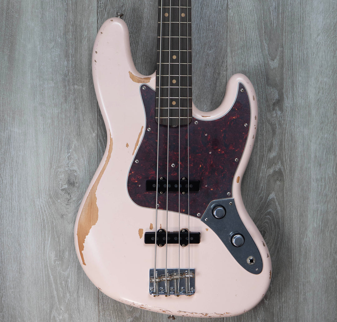 Fender Flea Jazz Bass, touche en palissandre, coque rose usée