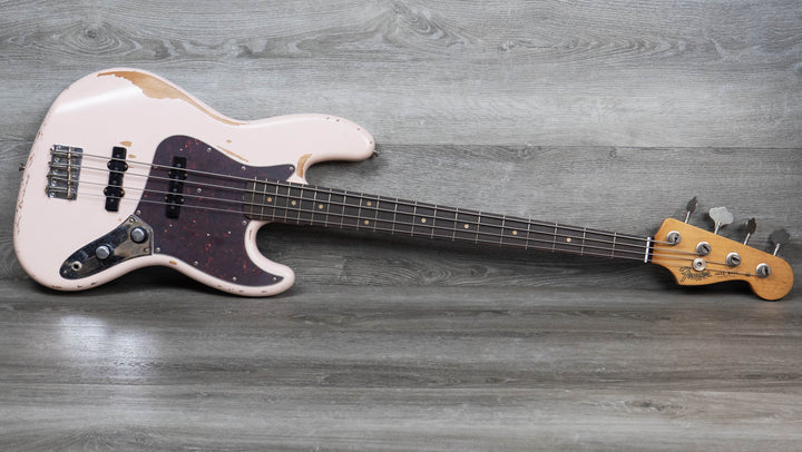 Fender Flea Jazz Bass, touche en palissandre, coque rose usée