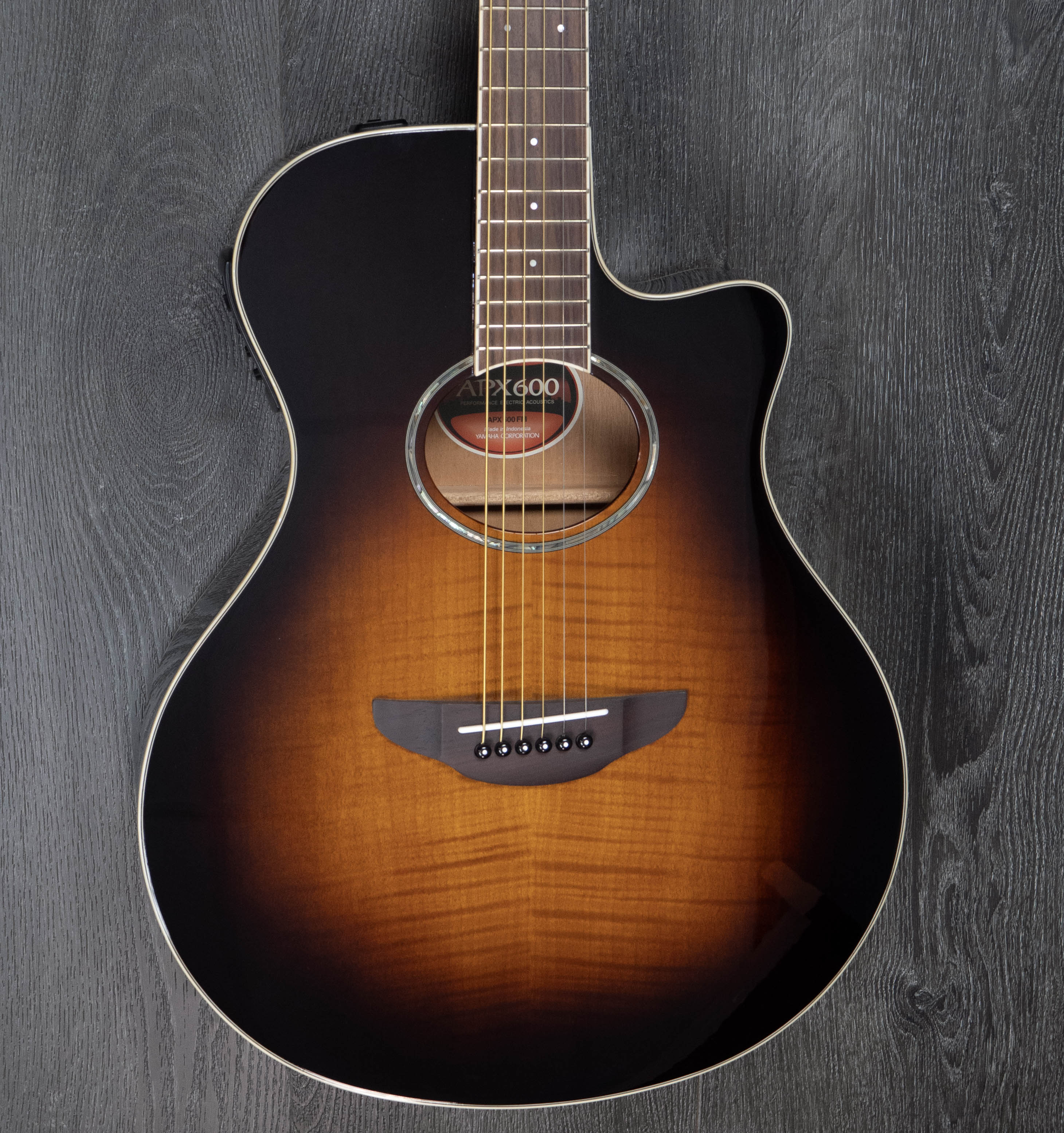 Yamaha APX600FM Electro-Acoustic Guitar, Flamed Maple Top, Tobacco