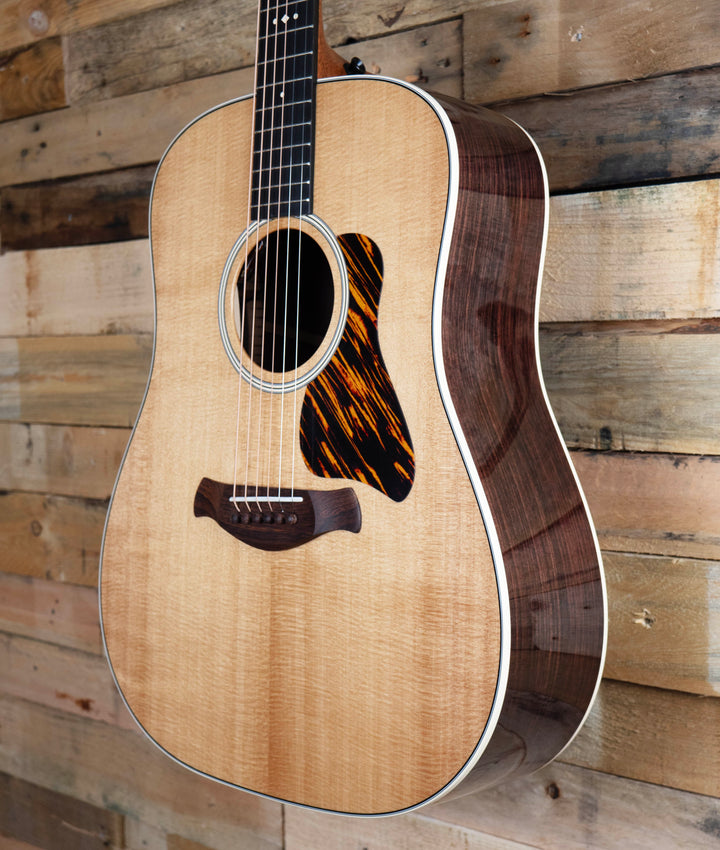 Taylor Gold Label 710e Dreadnought Acoustic-Electric Guitar