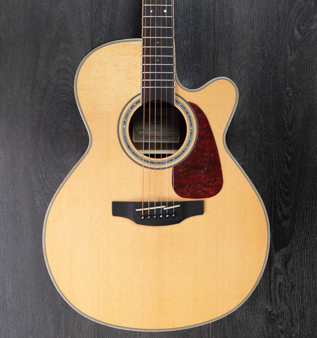 Takamine GN90CE Solid Spruce Top, Ziricote Back