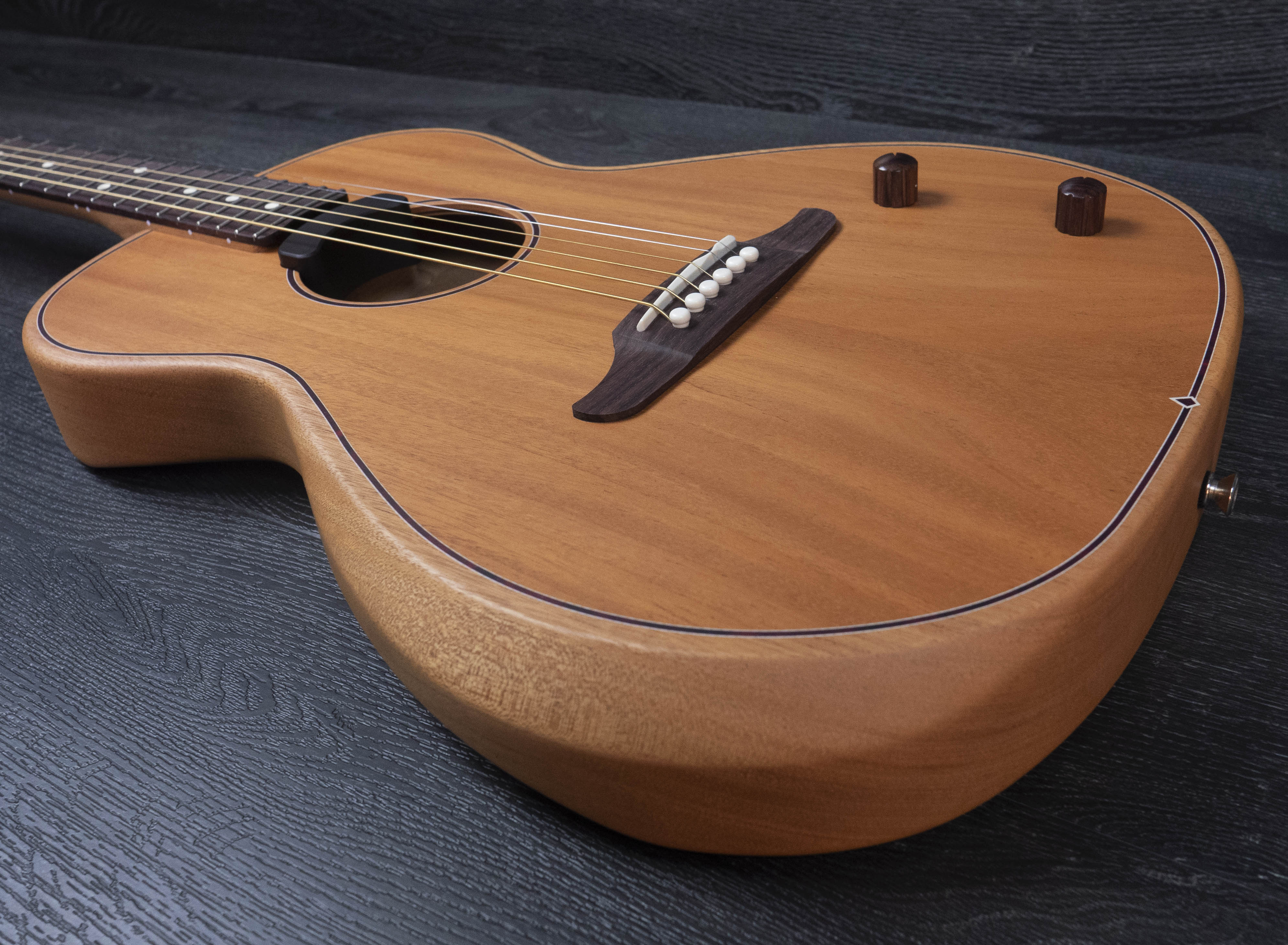 Fender Highway Series Parlour, Rosewood Fingerboard, All-Mahogany