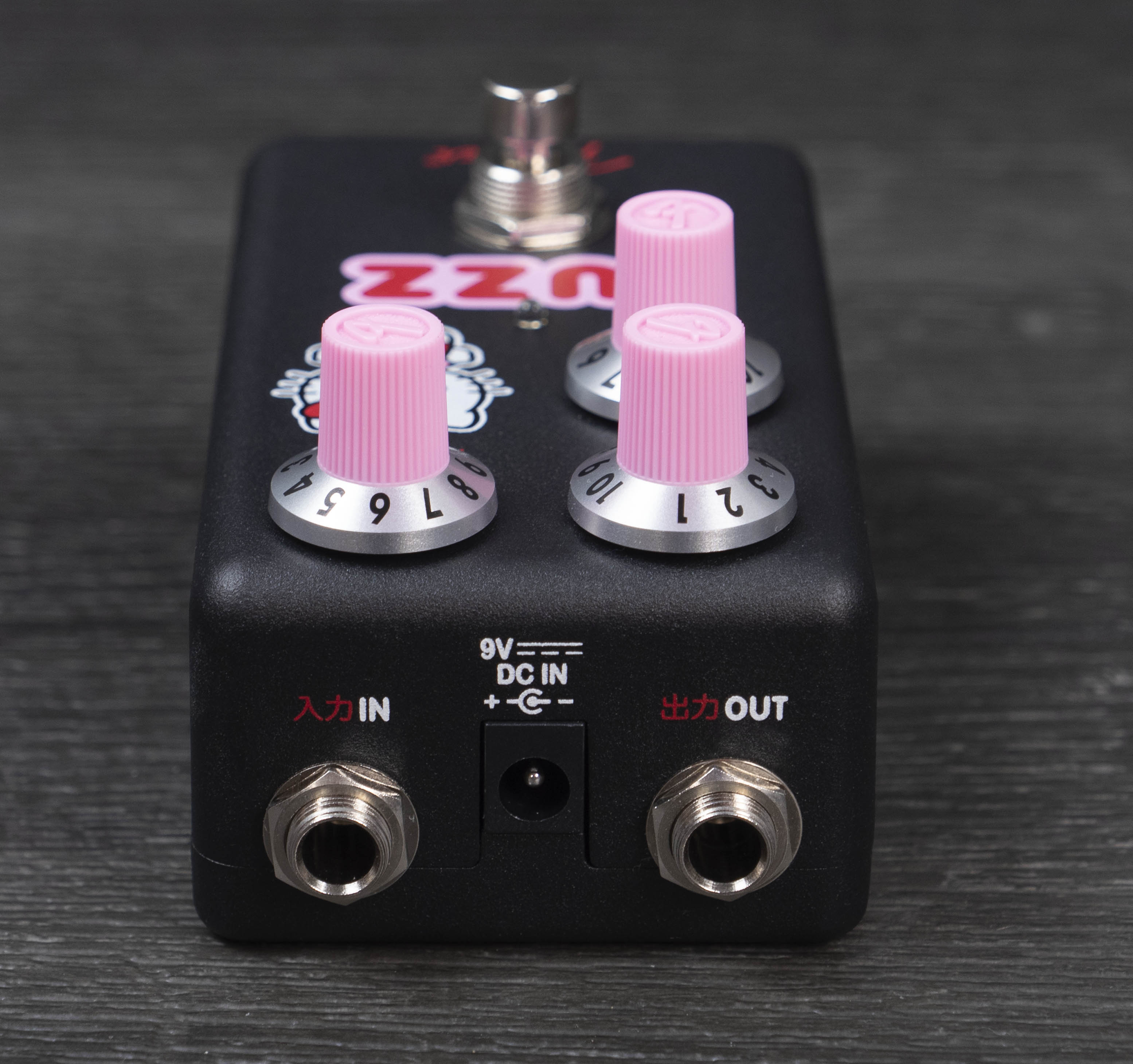 新品 Fender x Hello Kitty Fuzz Pedal BLACK Fender® x Hello Kitty® Fuzz Pedal Black