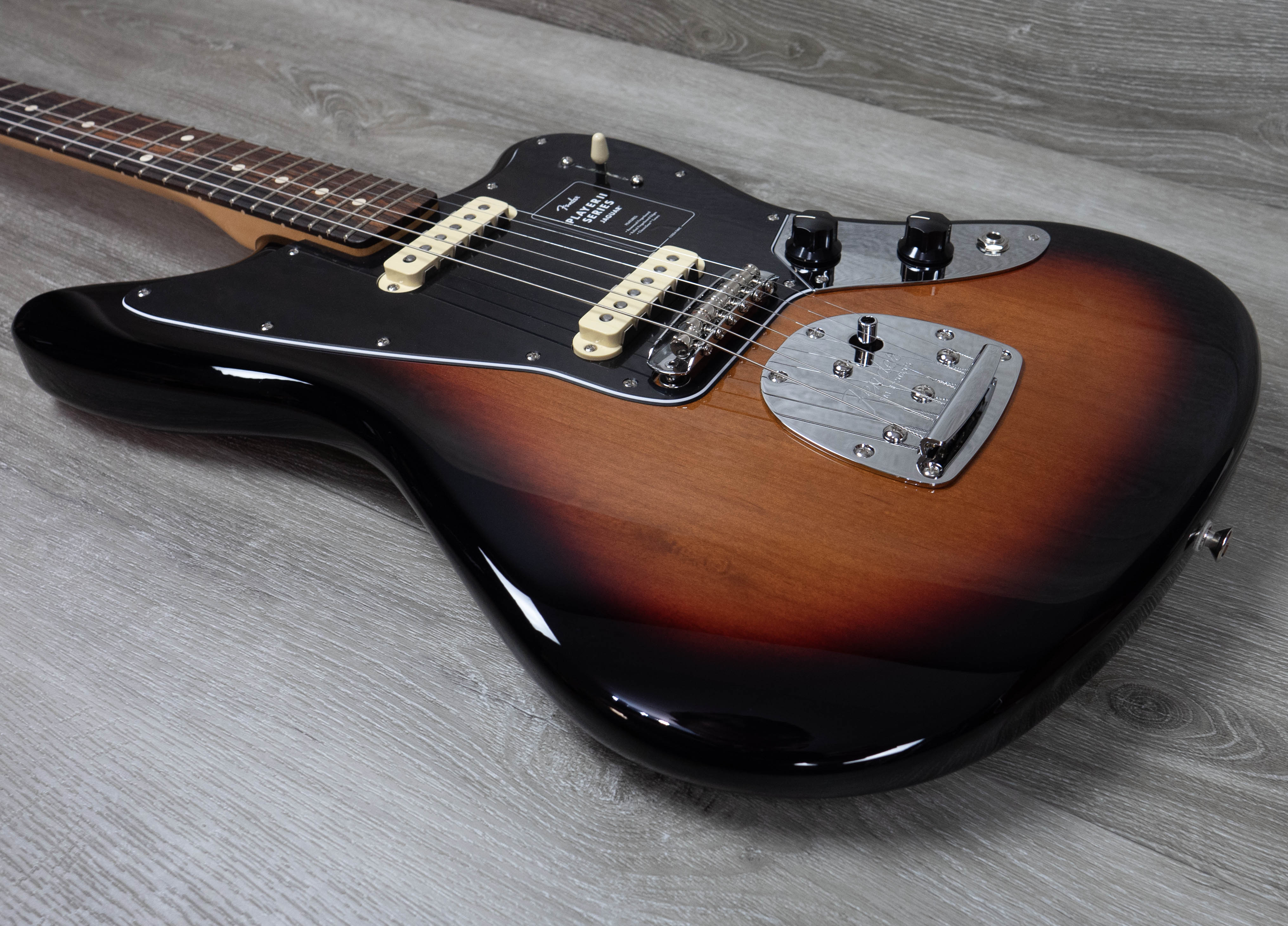Fender Player II Jaguar, Rosewood Fingerboard, 3 Colour Sunburst