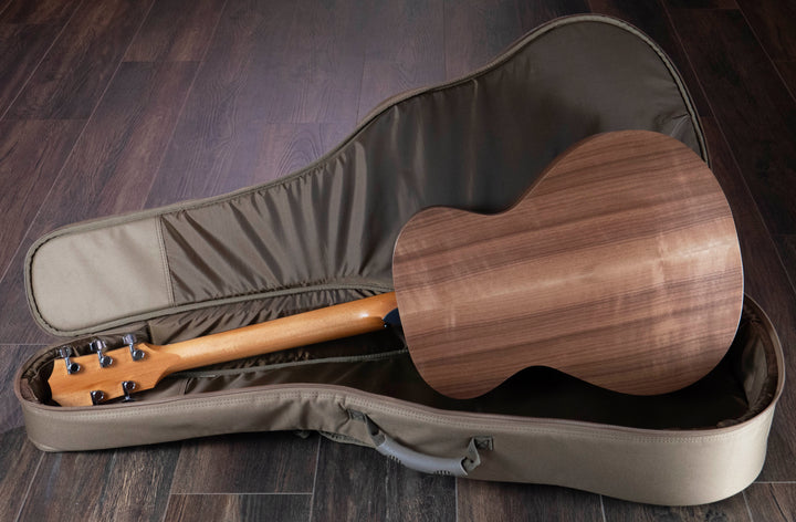 Taylor Jacob Collier Academy 22e 5-String Acoustic-Electric Guitar
