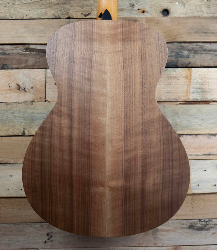 Taylor Jacob Collier Academy 22e 5-String Acoustic-Electric Guitar