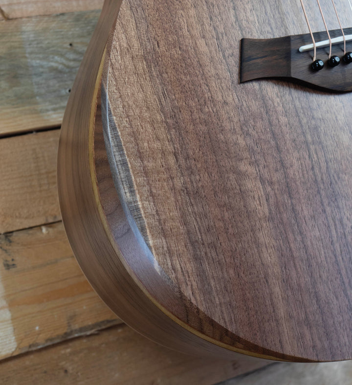 Taylor Jacob Collier Academy 22e 5-String Acoustic-Electric Guitar