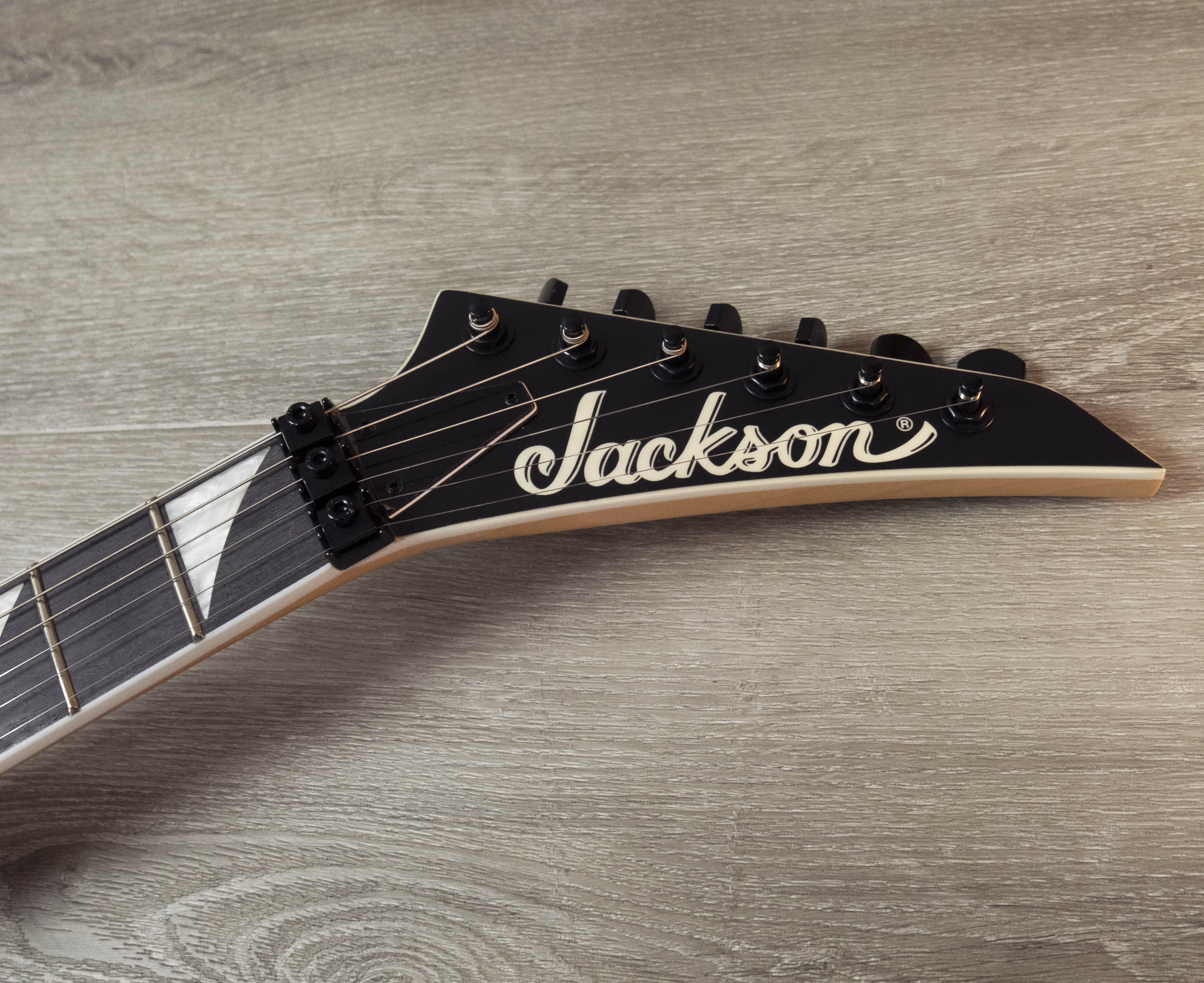 Arch　JS　Amaranth　Strings　Jackson　Series　–　Fingerboard,　Dinky　Top　Satin　JS32　DKA,　A