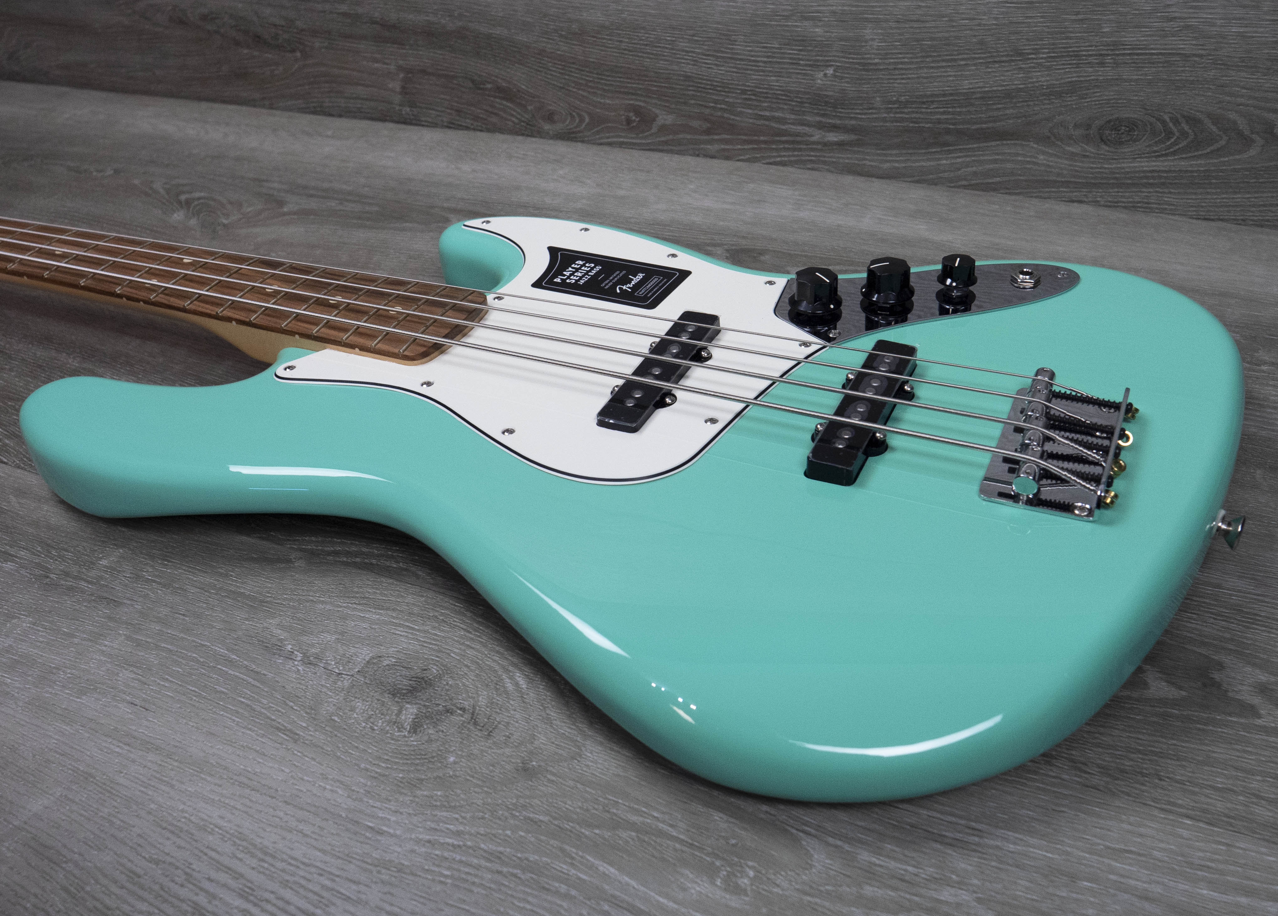 Fender Player Jazz Bass, Pau Ferro Fingerboard, Sea Foam Green – A