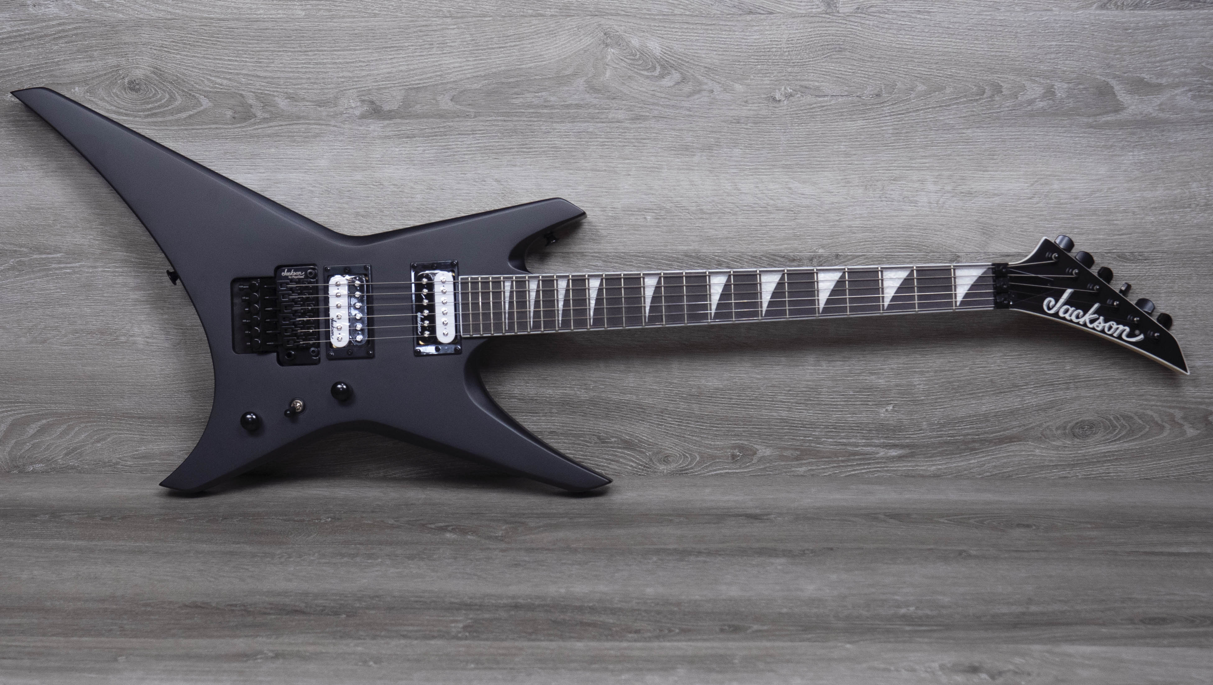 マ*ム様 JACKSON WARRIOR JS32 Amaranth  JS Series Warrior™ JS32, Amaranth Fingerboard, Black with White Bevels