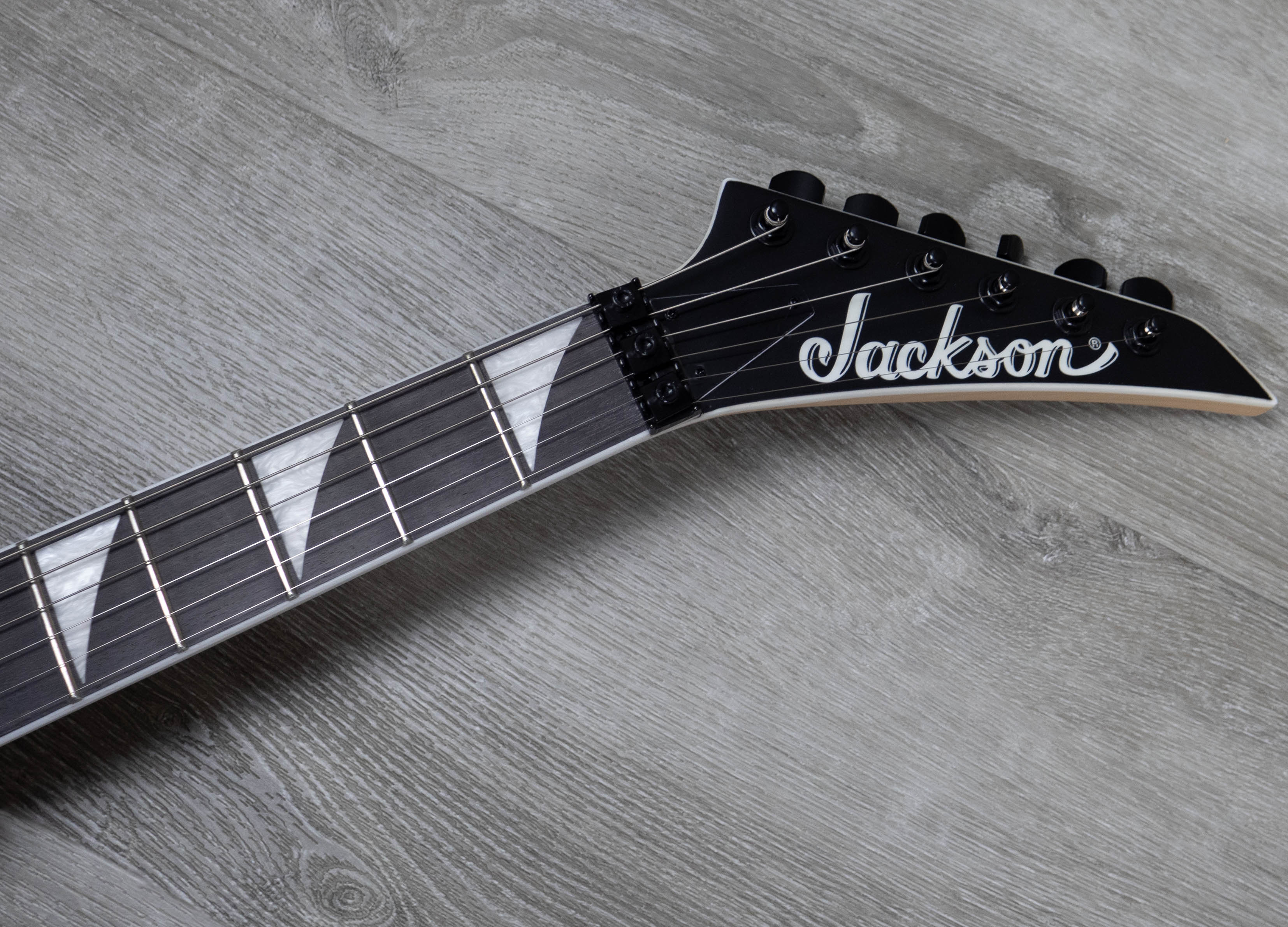 Jackson JS Series Warrior JS32, Amaranth Fingerboard, Satin Black