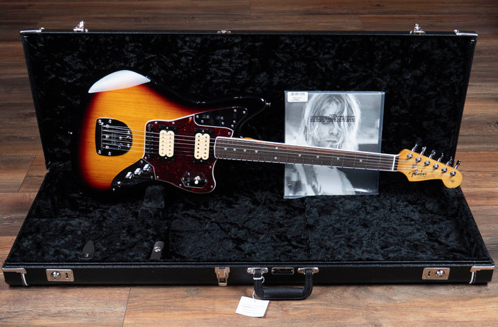 Fender Kurt Cobain Jaguar, touche en palissandre, Sunburst 3 couleurs