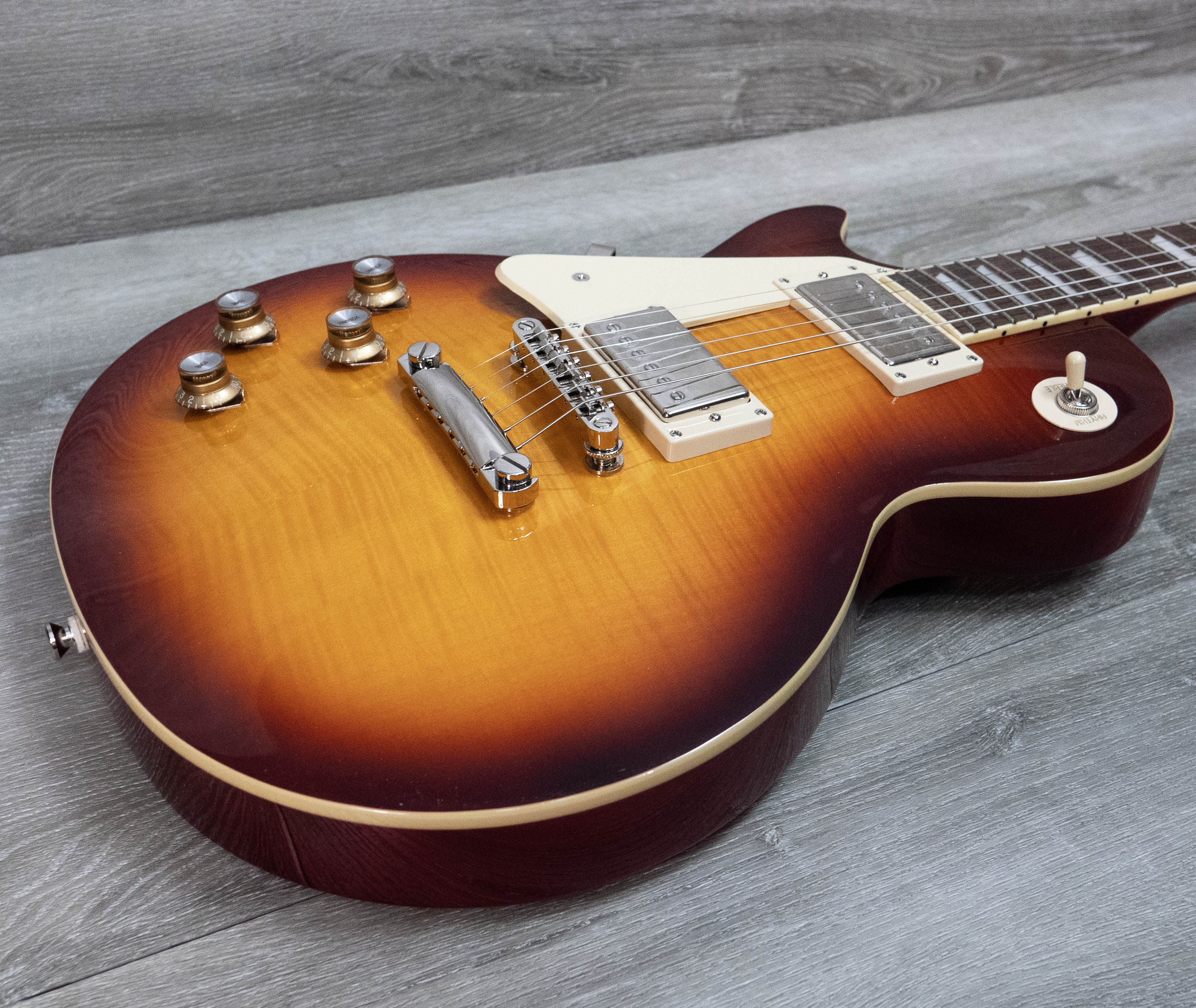 Epiphone Les Paul Standard 60s Left-Handed, Ice Tea – A Strings