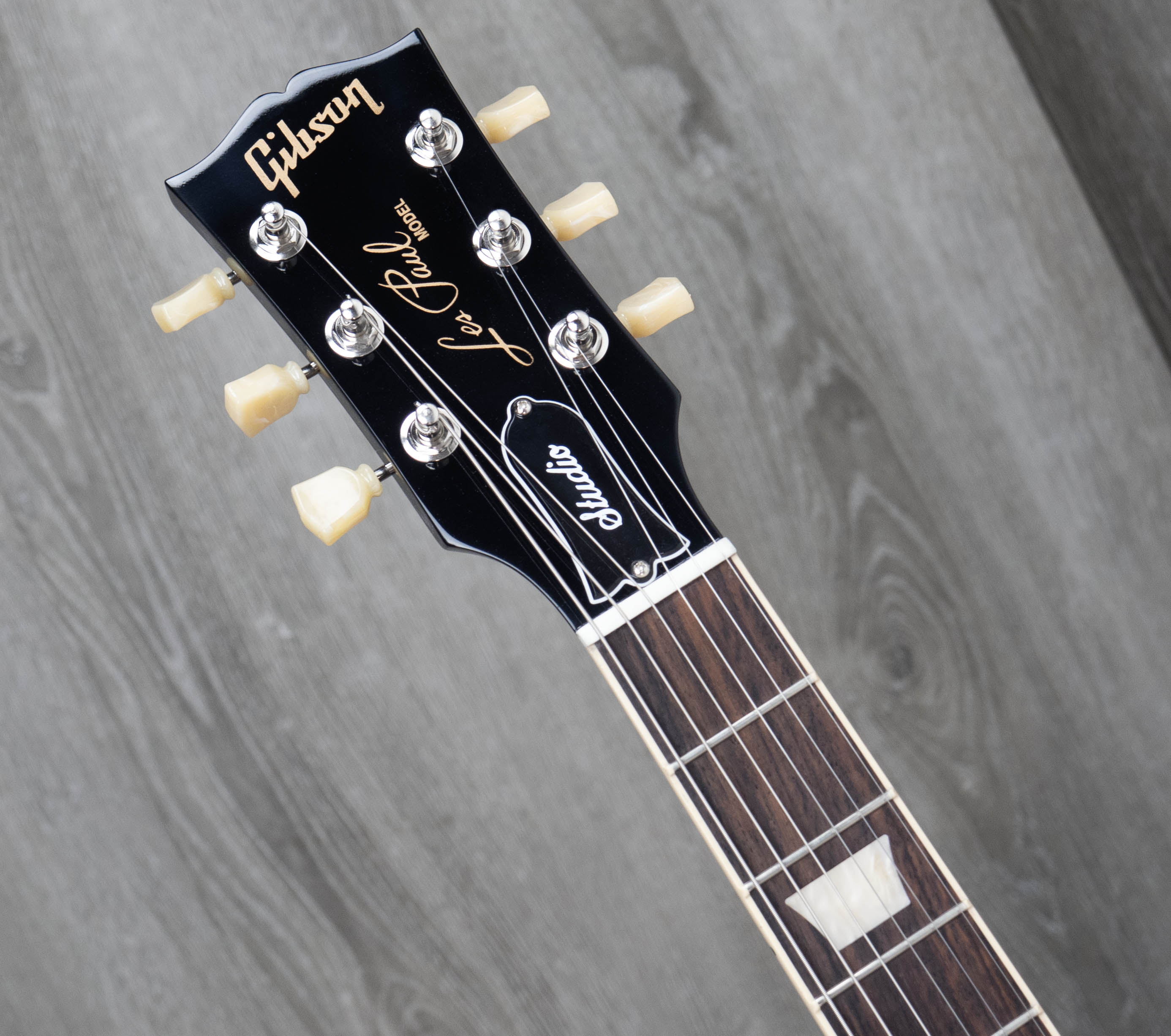 Gibson Les Paul Studio Dealer Exclusive, Silverburst – A Strings