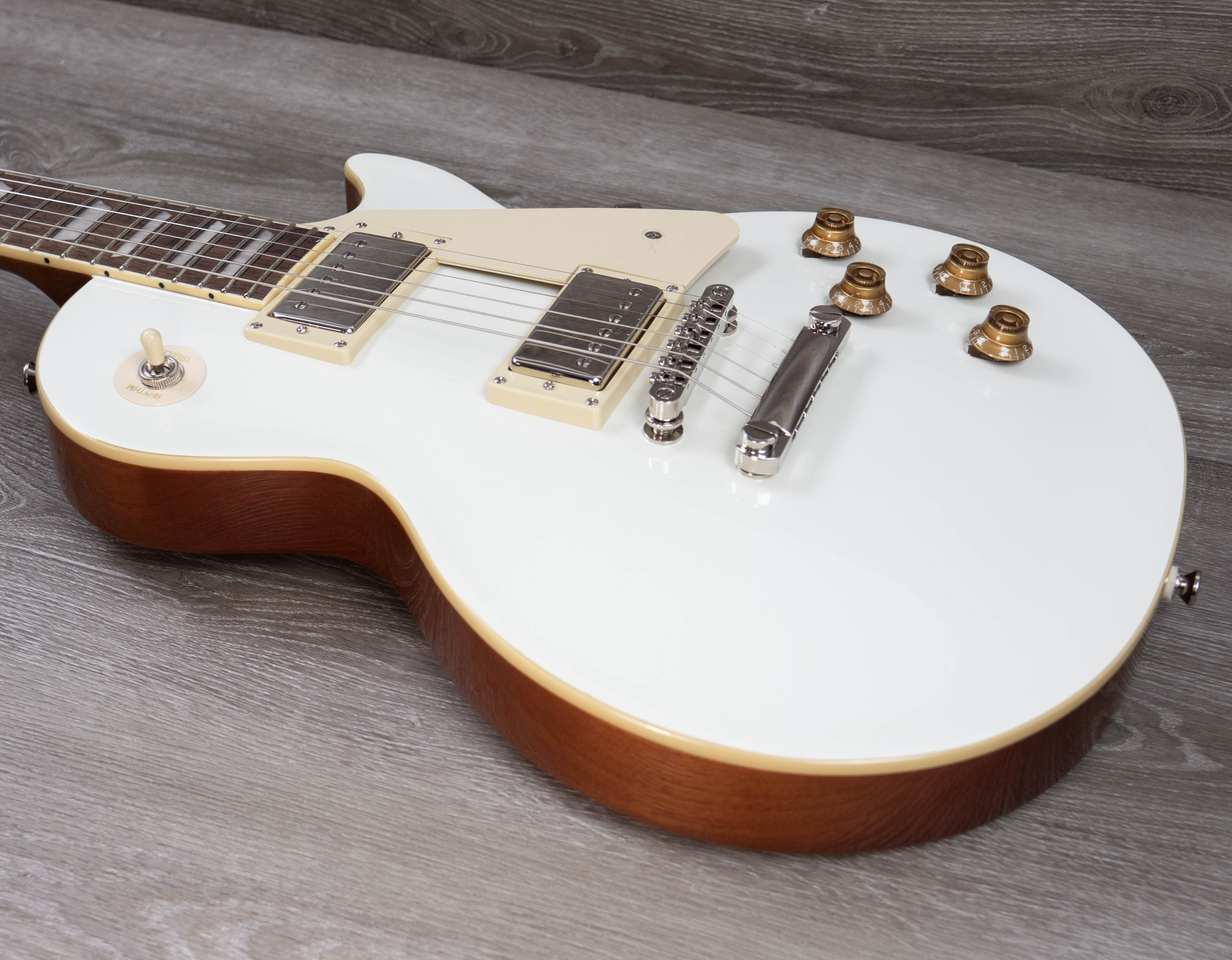 Epiphone Les Paul Standard 50s Exclusive, Classic White – A Strings