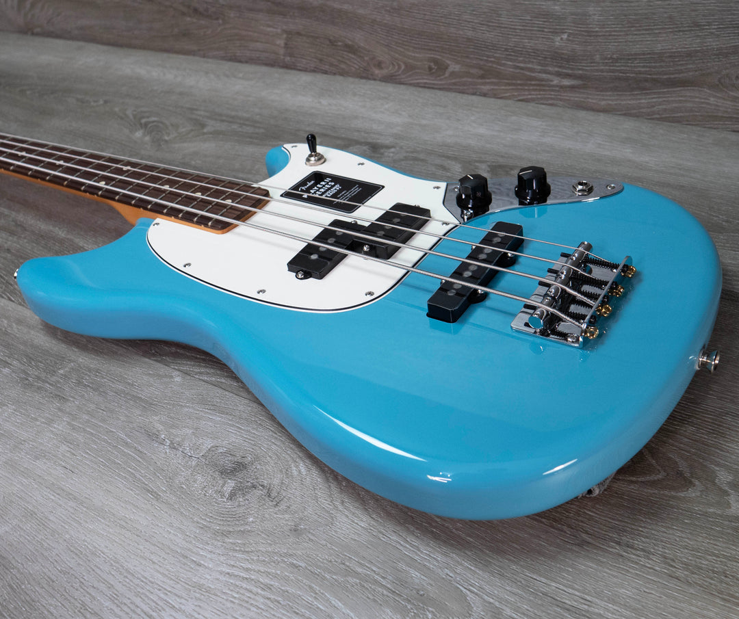 Bajo Fender Player II Mustang PJ, diapasón de palisandro, tono azul aqua