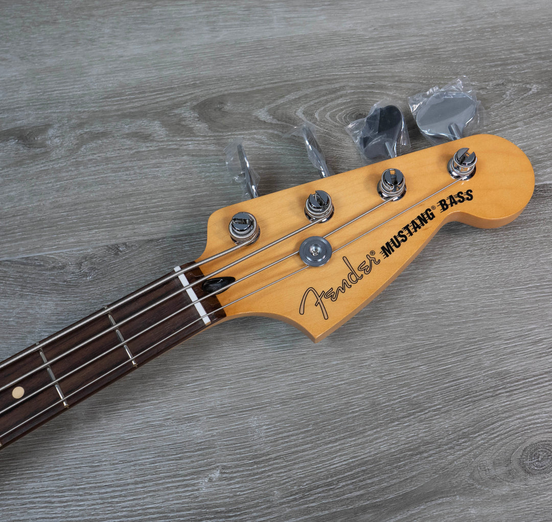 Fender Player II Mustang Bass PJ, touche en palissandre, bleu Aquatone