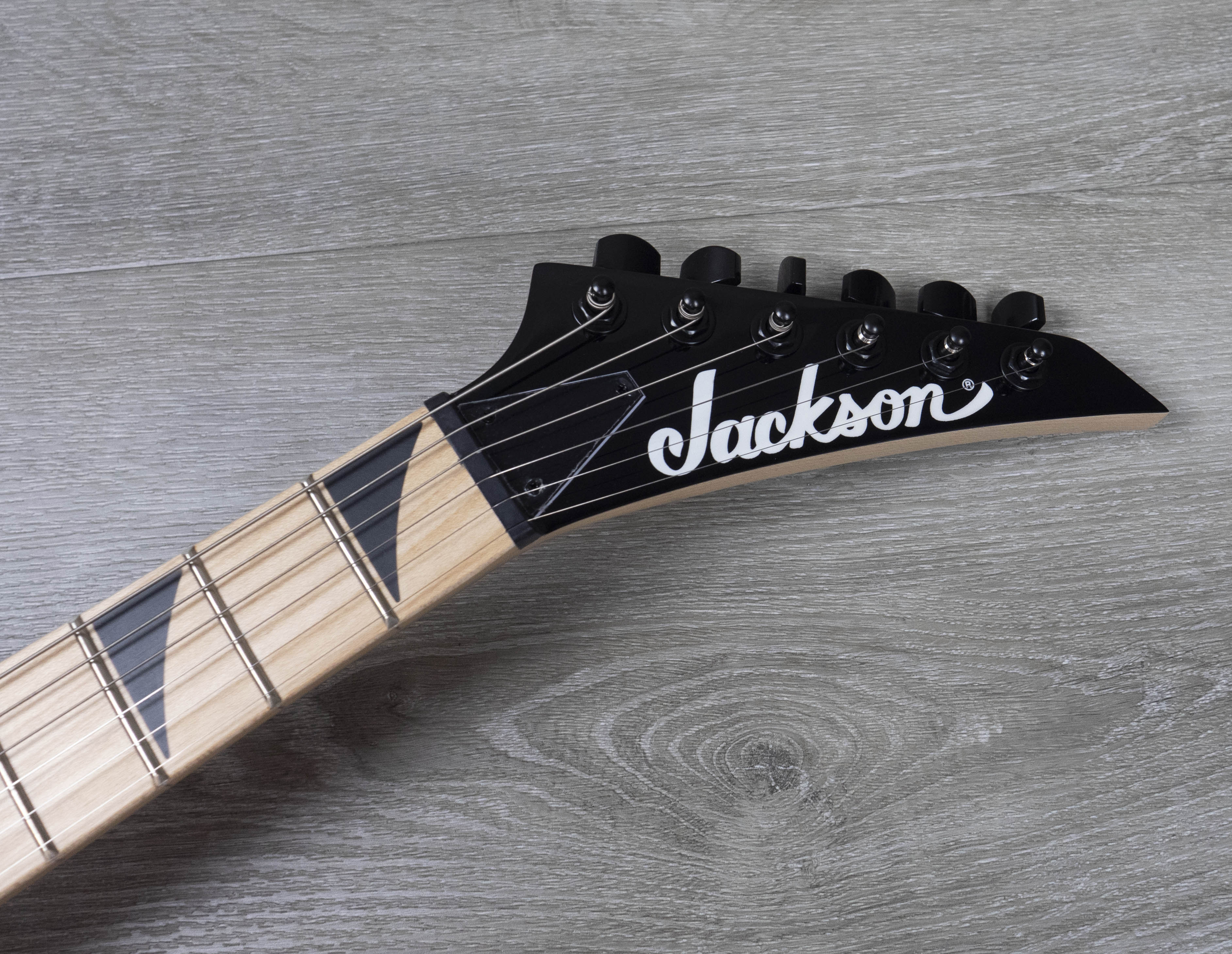 Jackson JS Series Dinky Minion JS1XM, Maple Fingerboard, Snow