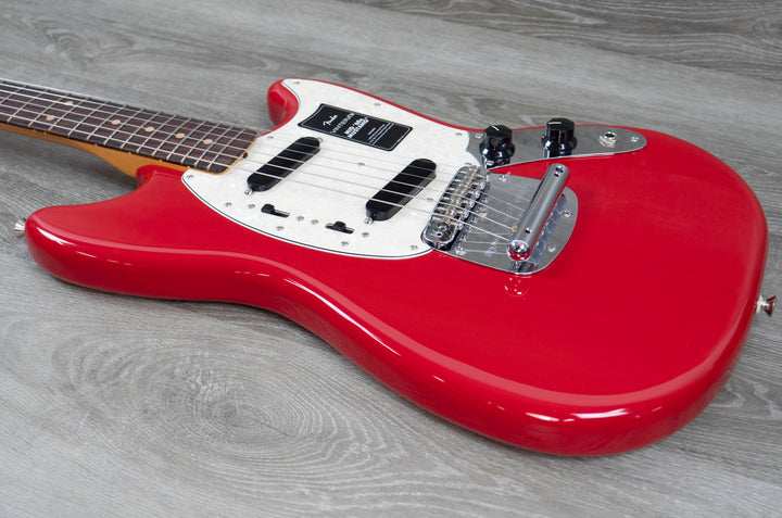 Fender Vintera III Mid '60s Mustang, Rosewood Fingerboard, Dakota Red