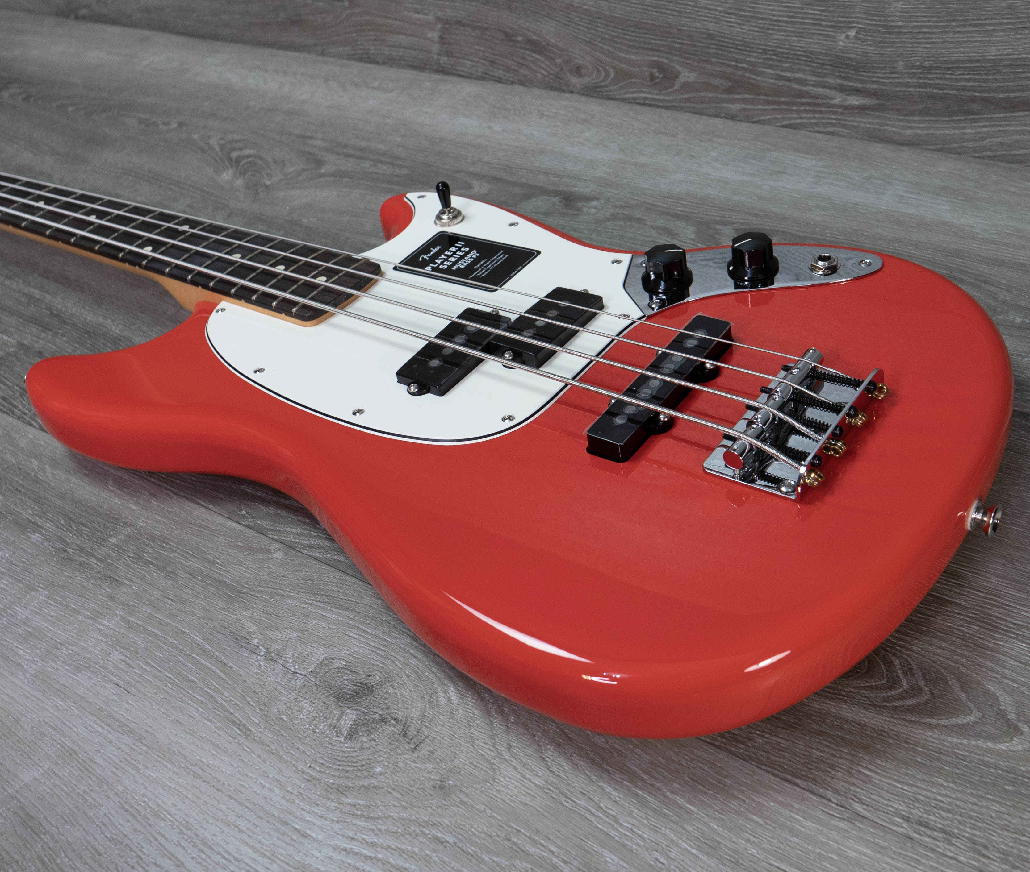 Fender Player II Mustang Bass PJ, Rosewood Fingerboard, Coral Red