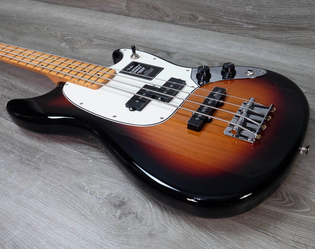 Fender Player II Mustang Bass PJ, touche en érable, finition Sunburst 3 couleurs