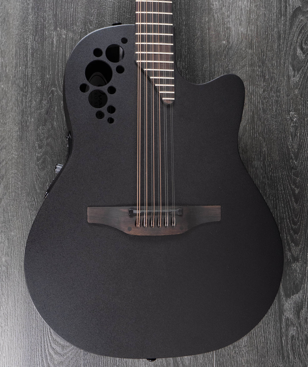 Collection Ovation 1868TX-5 Mod TX Super Shallow, Noir texturé
