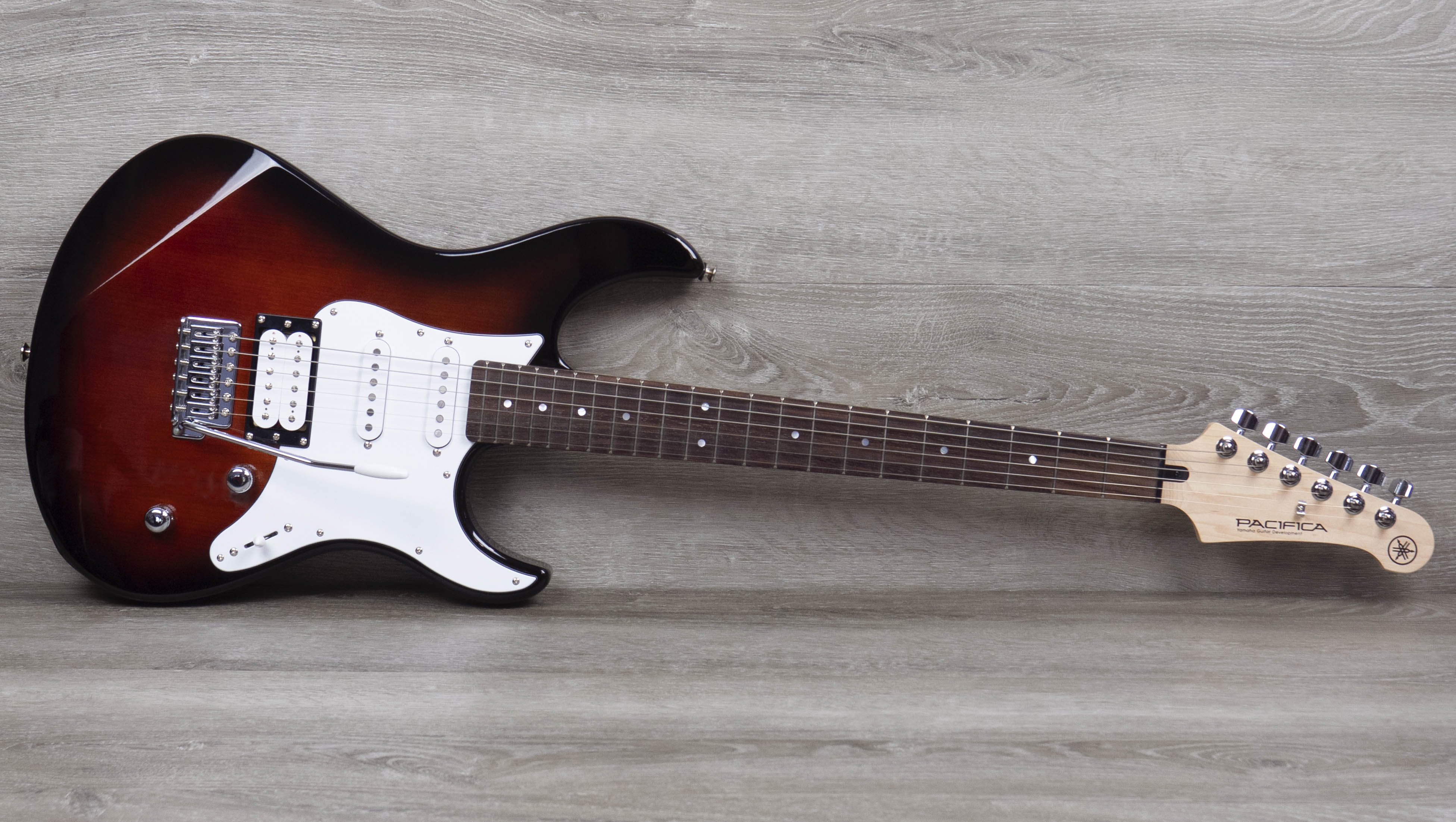 ギター YAMAHA PACIFICA 112V OVS Yamaha Pacifica 112V Electric Guitar, Old Violin Sunburst – A Strings