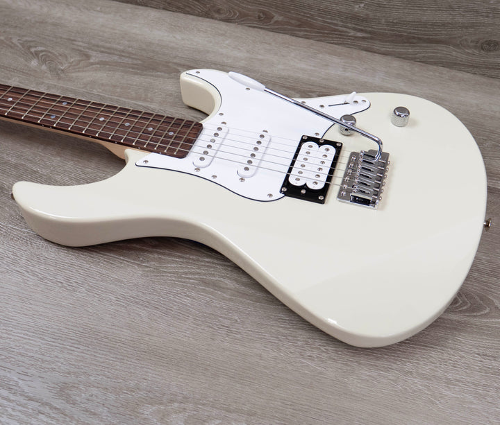 Yamaha Pacifica 112V Electric Guitar, Vintage White