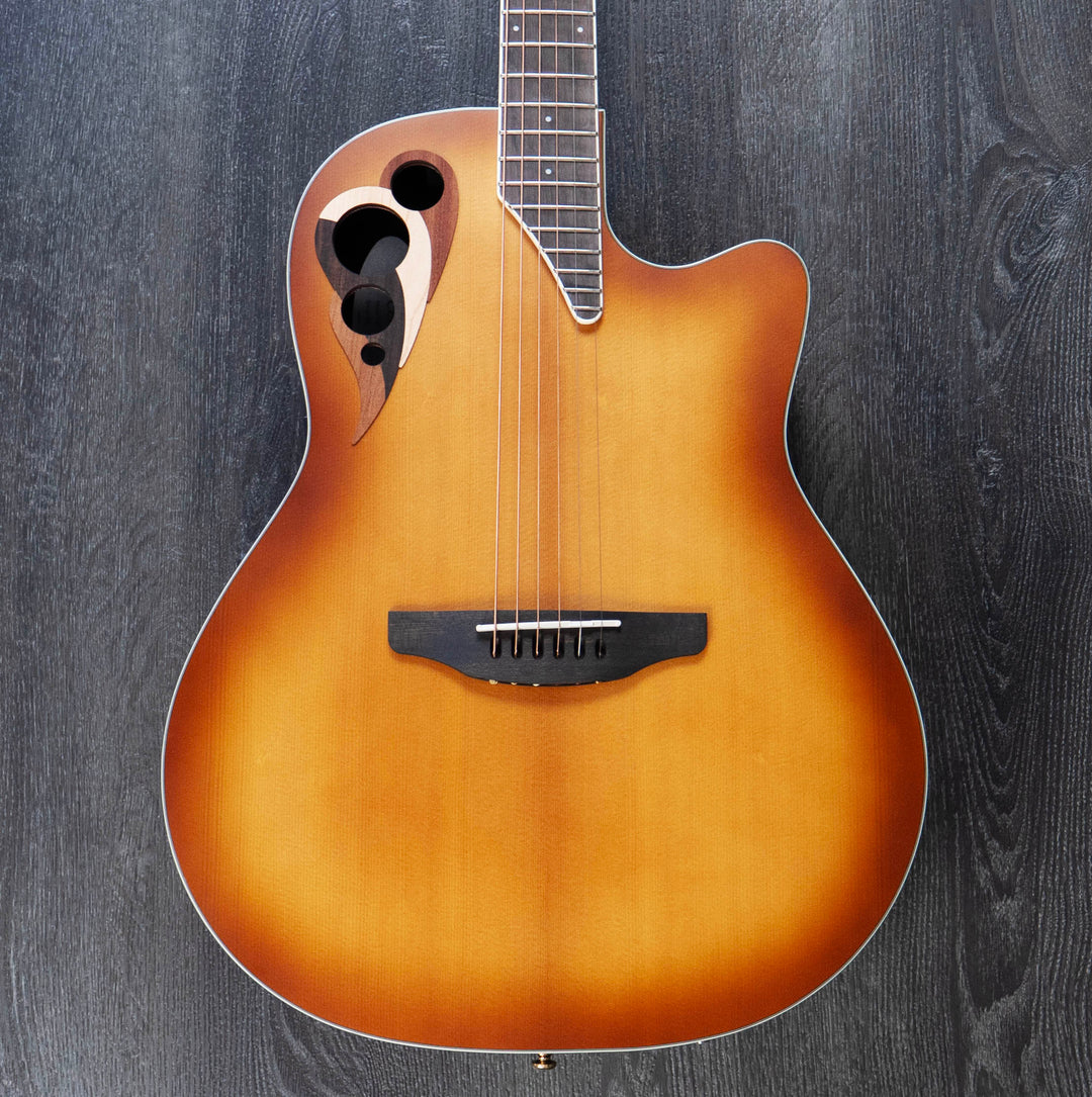 Ovation CDX40-PB-G Celebrity Elite Deluxe, Peach Burst Satin