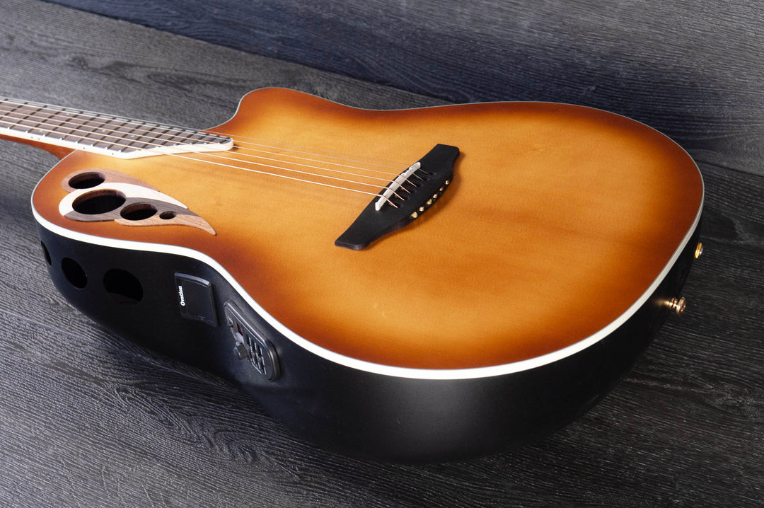Ovation CDX40-PB-G Celebrity Elite Deluxe, Peach Burst Satin