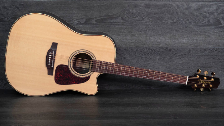 Guitare Dreadnought à pan coupé Takamine P5DC Pro Series, table en épicéa