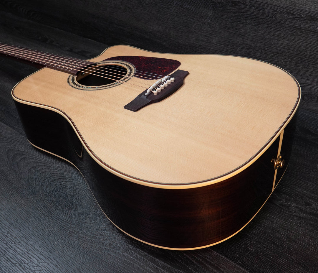 Guitare Dreadnought à pan coupé Takamine P5DC Pro Series, table en épicéa