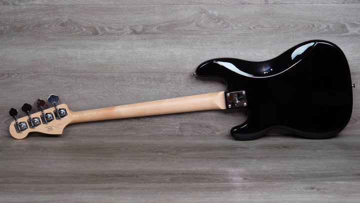 Bajo Squier Sonic Precision, diapasón de laurel, golpeador blanco, negro