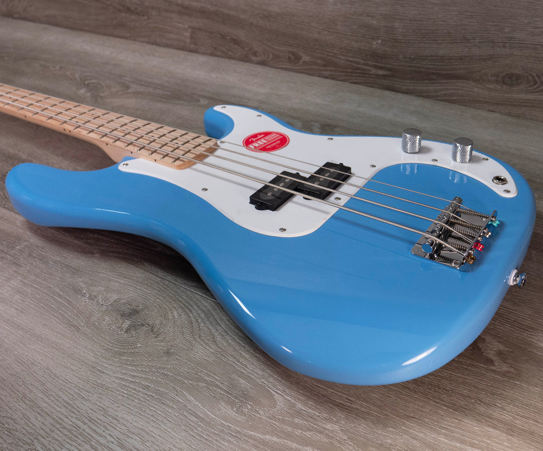 Bajo Squier Sonic Precision, diapasón de arce, golpeador blanco, azul California