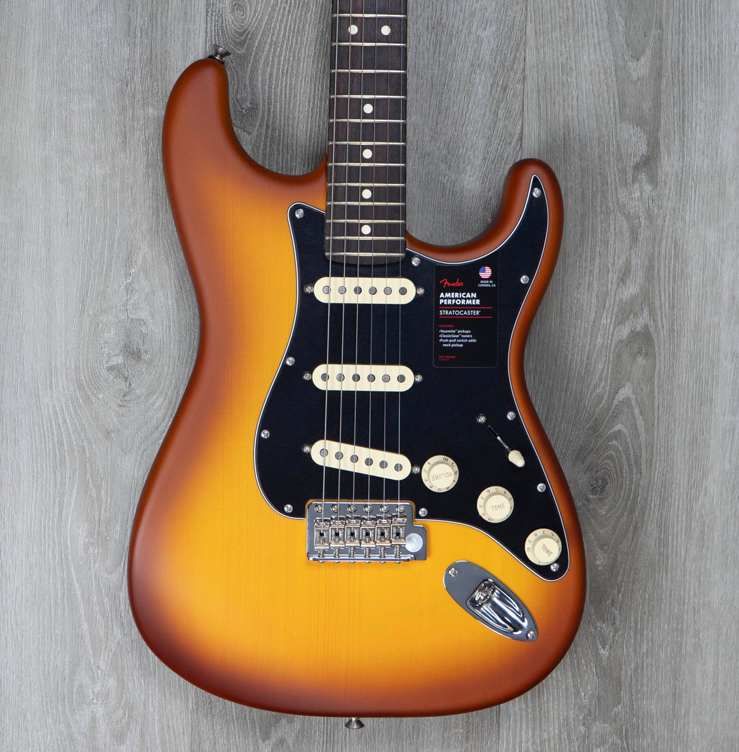 Fender Edición limitada American Performer Timber Stratocaster, diapasón de palisandro, tono Honey Burst