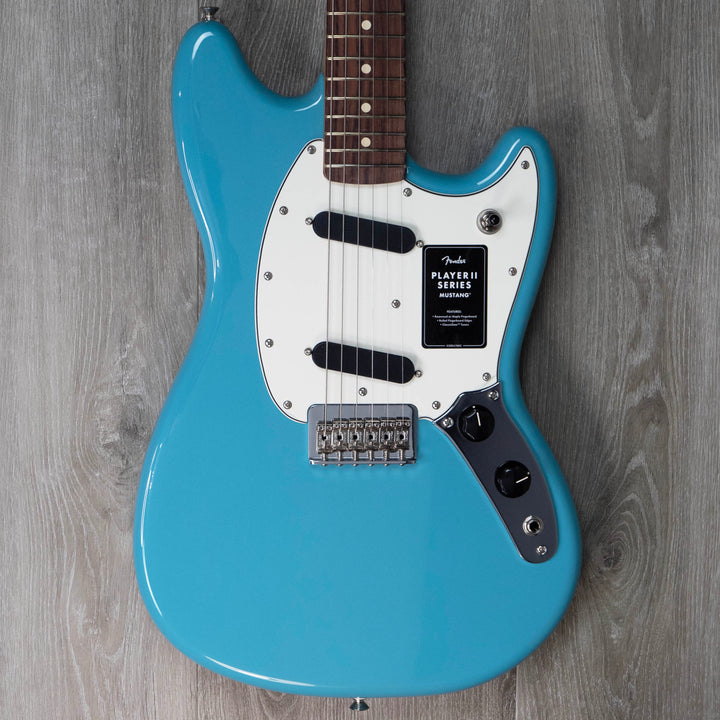 Fender Player II Mustang, touche en palissandre, bleu Aquatone