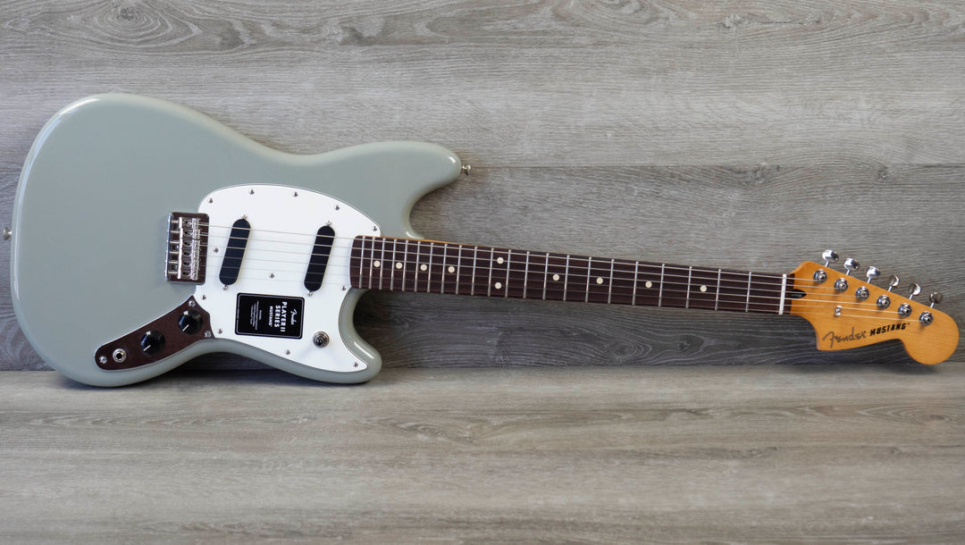 Fender Player II Mustang, Rosewood Fingerboard, Cactus Gray