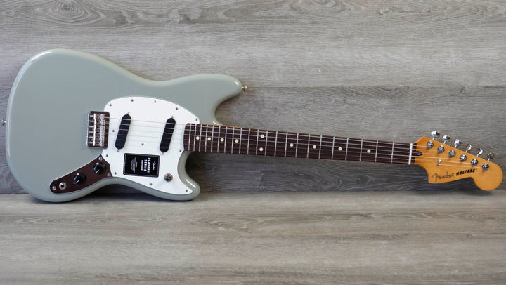 Fender Player II Mustang, Rosewood Fingerboard, Cactus Gray
