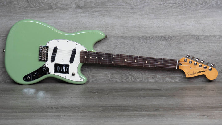 Fender Player II Mustang, Rosewood Fingerboard, Birch Green