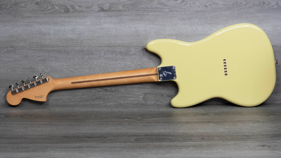 Fender Player II Mustang, touche en érable, jaune Hialeah