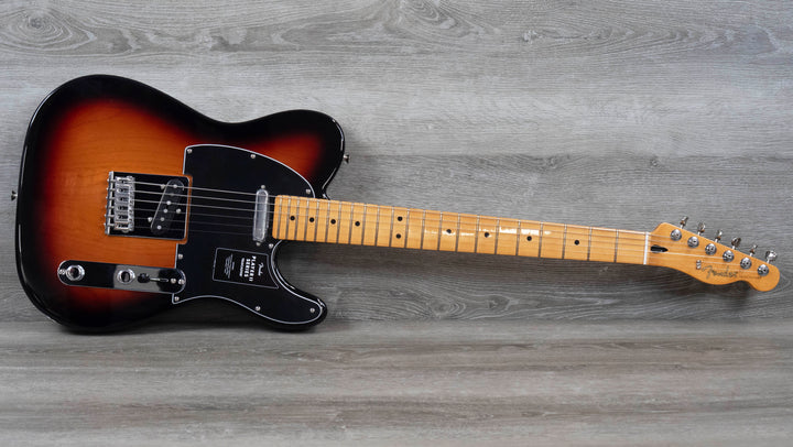Fender Player II Telecaster, touche en érable, finition Sunburst 3 couleurs