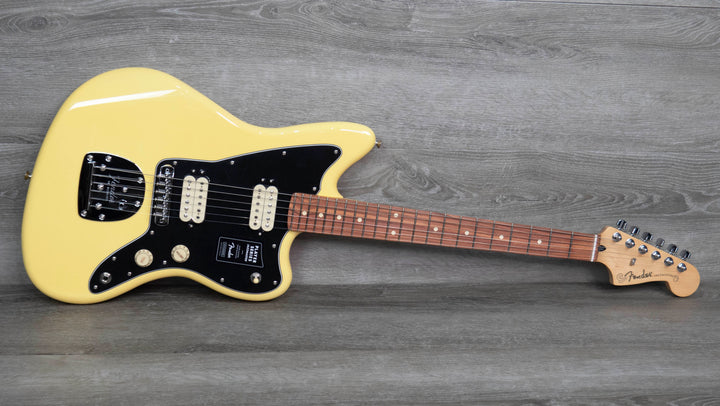 Fender Player Jazzmaster, diapasón de Pau Ferro, tono crema de mantequilla