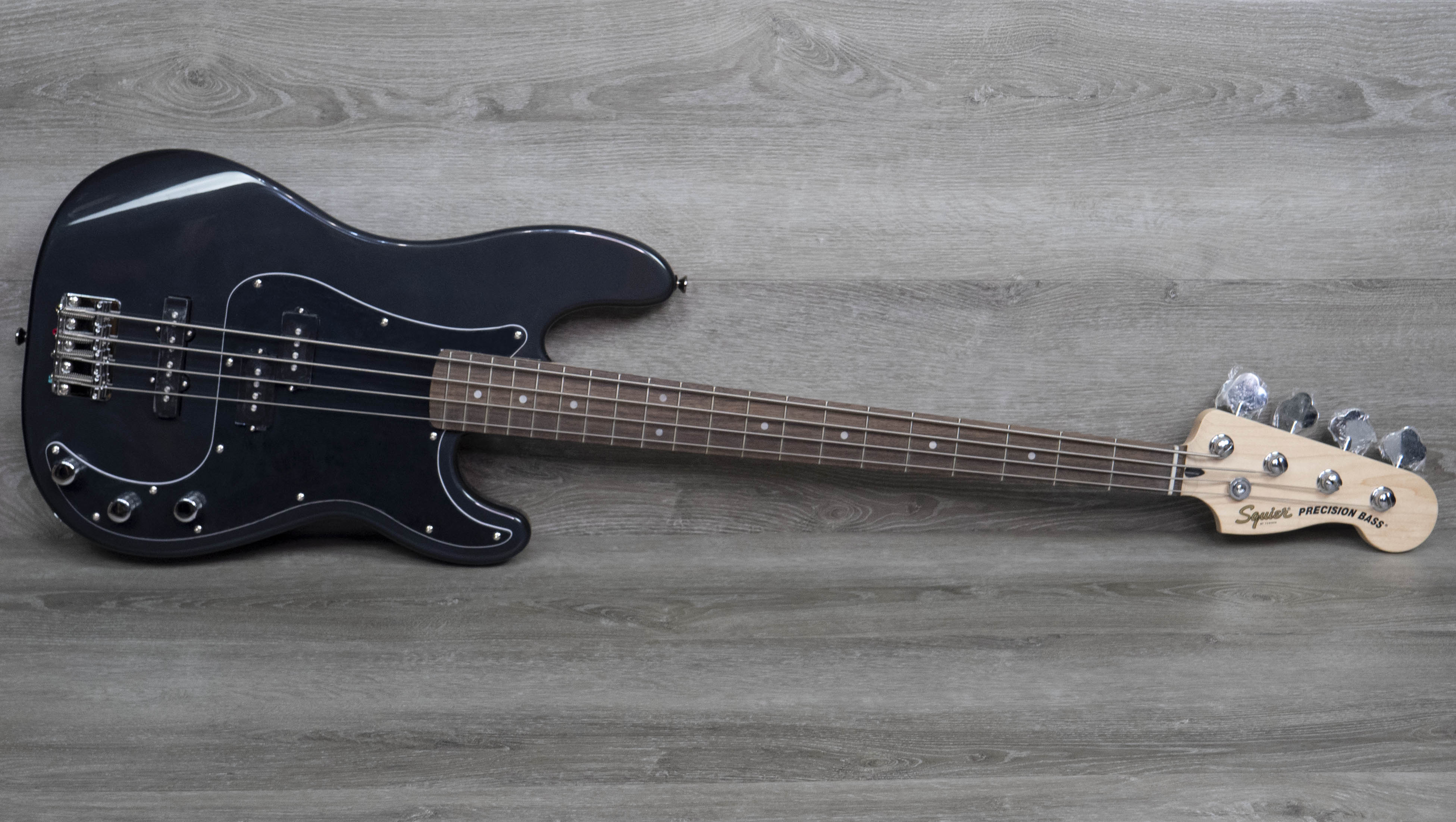 Squier Affinity Series Precision PJ Bass, Laurel Fingerboard
